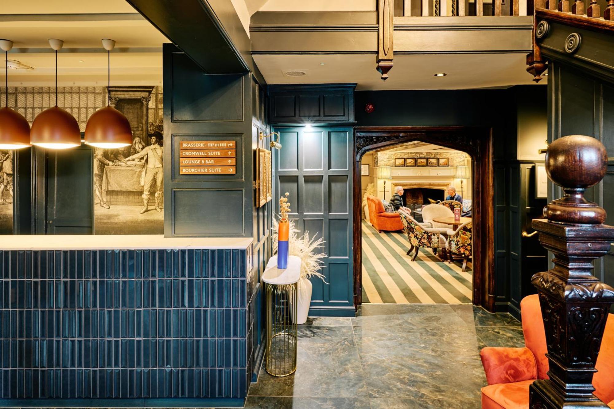 Hotel Cromwell 4*